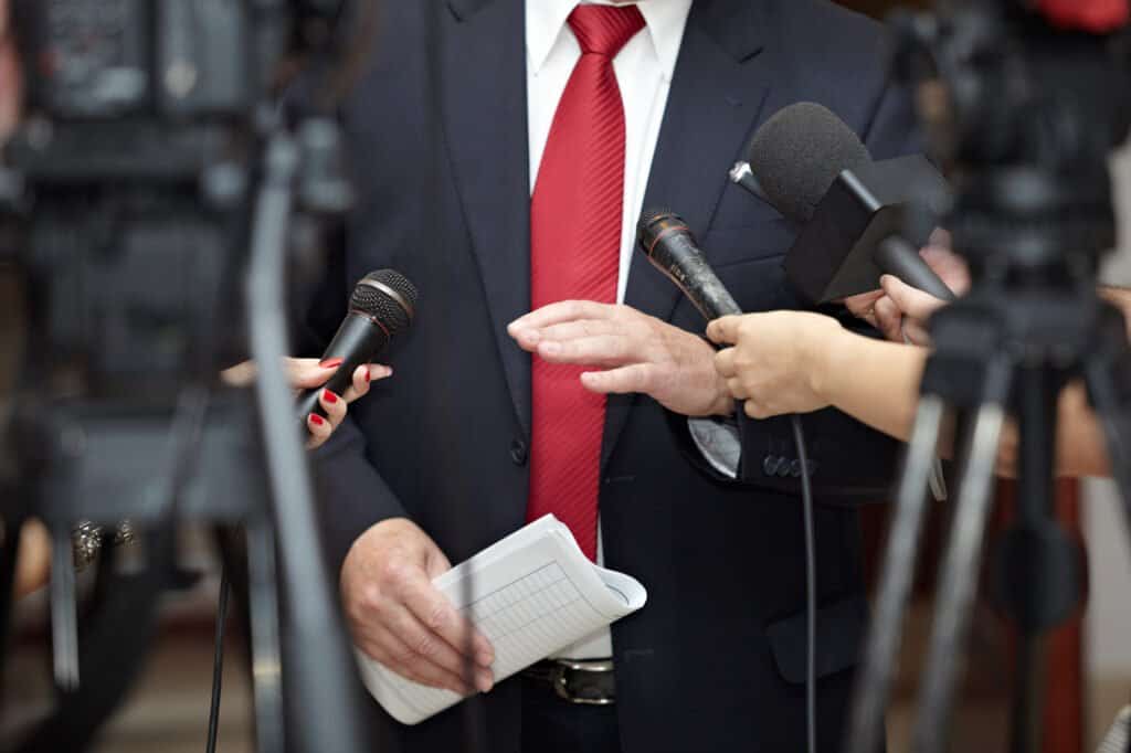 press conference3